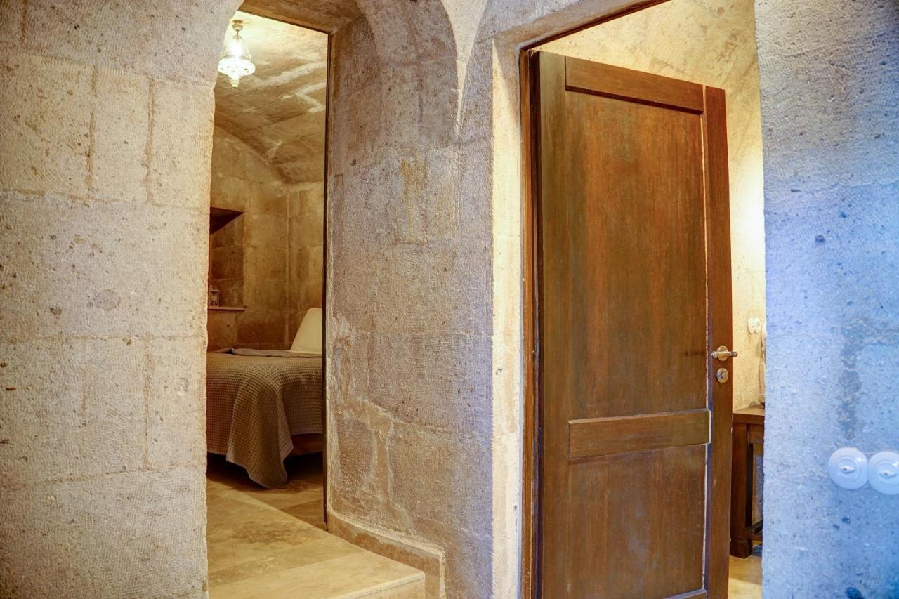 Karma Cappadocia Bed & Breakfast Ючхисар Екстериор снимка