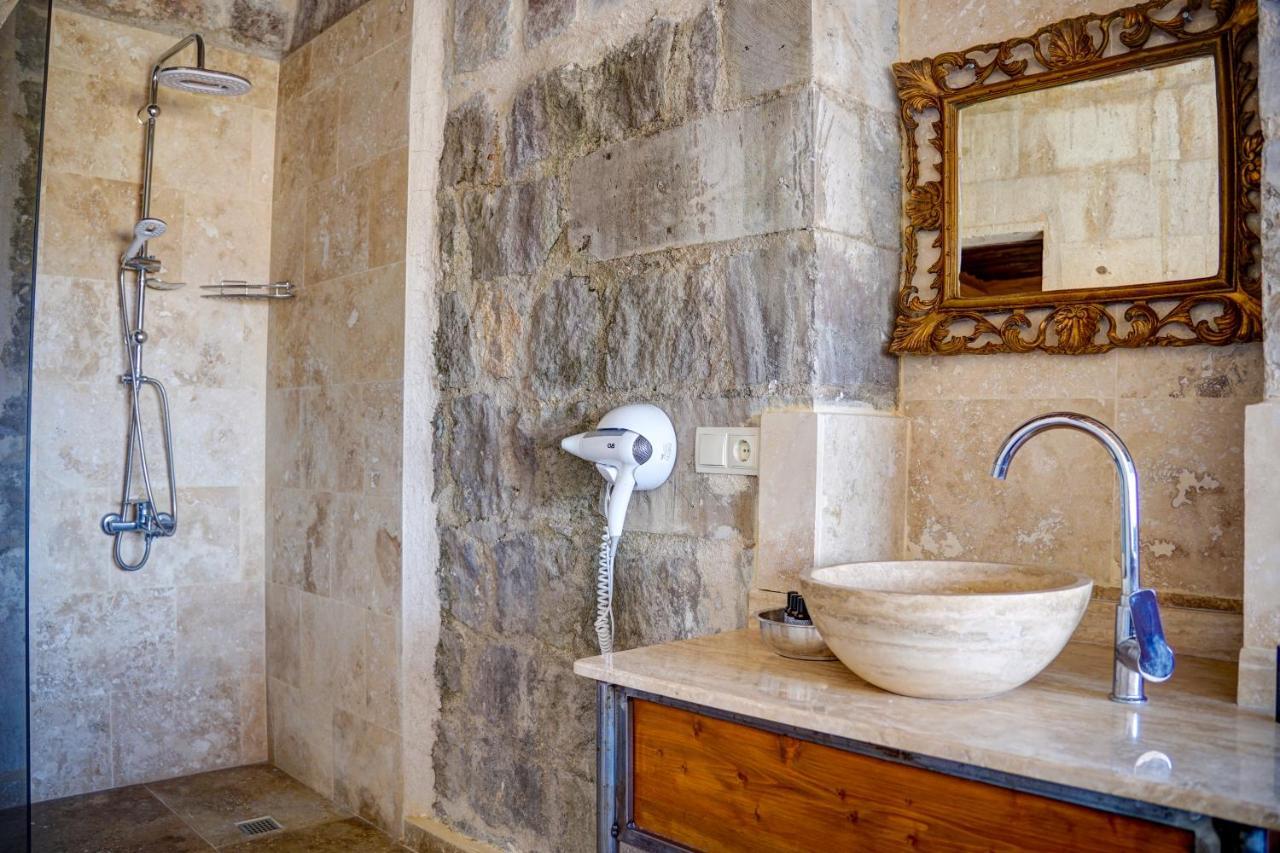 Karma Cappadocia Bed & Breakfast Ючхисар Екстериор снимка