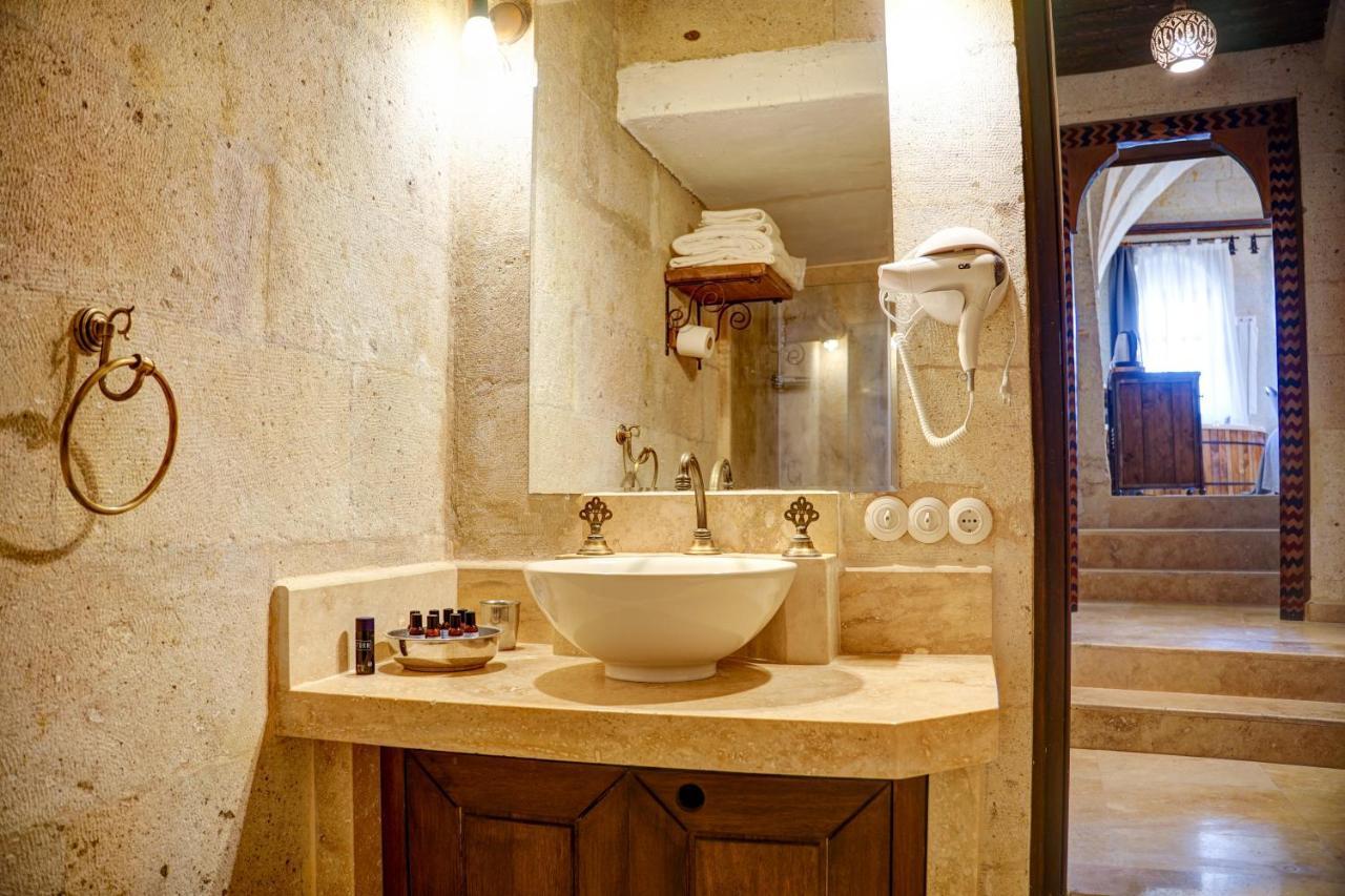 Karma Cappadocia Bed & Breakfast Ючхисар Екстериор снимка