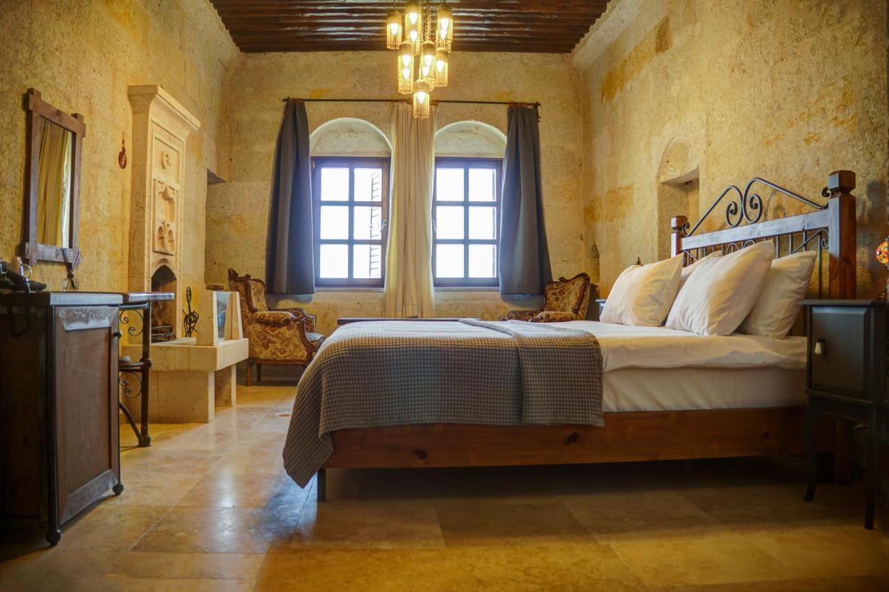 Karma Cappadocia Bed & Breakfast Ючхисар Екстериор снимка