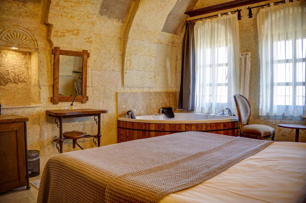 Karma Cappadocia Bed & Breakfast Ючхисар Екстериор снимка